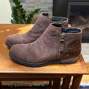 Sorel Major Low Bootie Chocolate Suede Ankle Boots